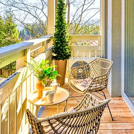 شقة Szklarska Village - W Malowniczej Okolicy, Obok Dino Parku - By Royal Aparts شكلارسكا بوريبا