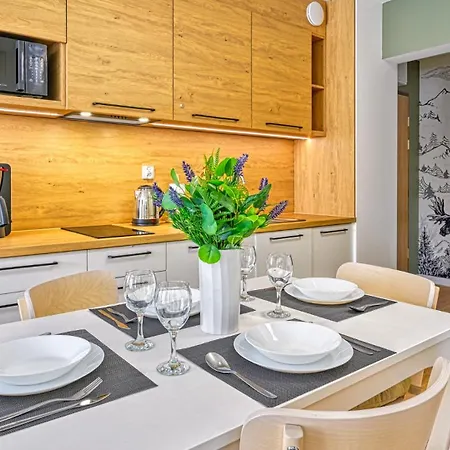 Apartmán Szklarska Village - W Malowniczej Okolicy, Obok Dino Parku - By Royal Aparts