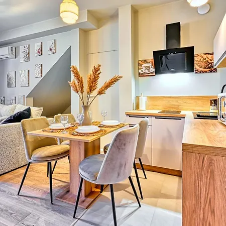 Szklarska Village - W Malowniczej Okolicy, Obok Dino Parku - By Royal Aparts Apartmán Sklářská Poruba